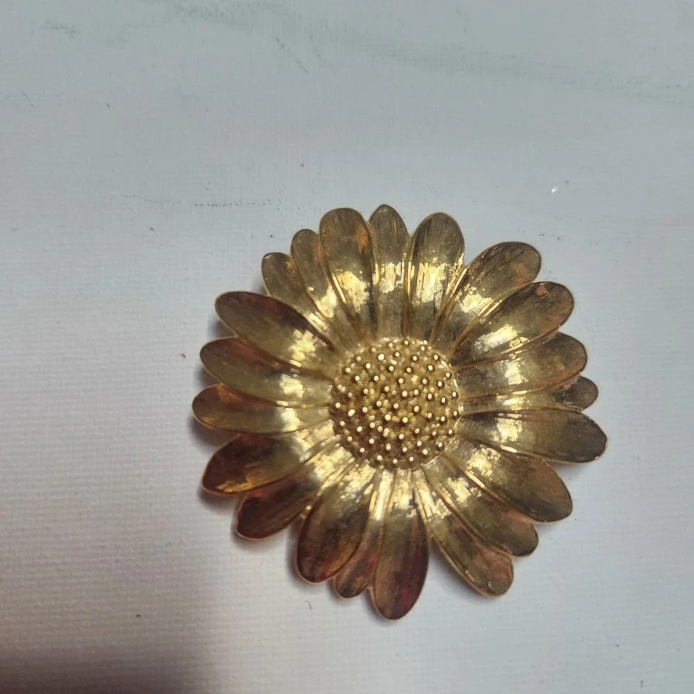 Monet vintage gold